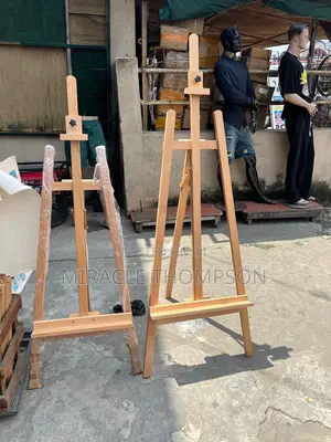 Wooden Easel Stand