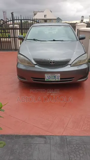 Toyota Camry 2006 Gray
