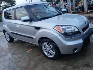 Kia Soul Automatic 2010 Silver