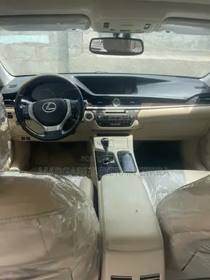 Lexus ES 2014 Silver