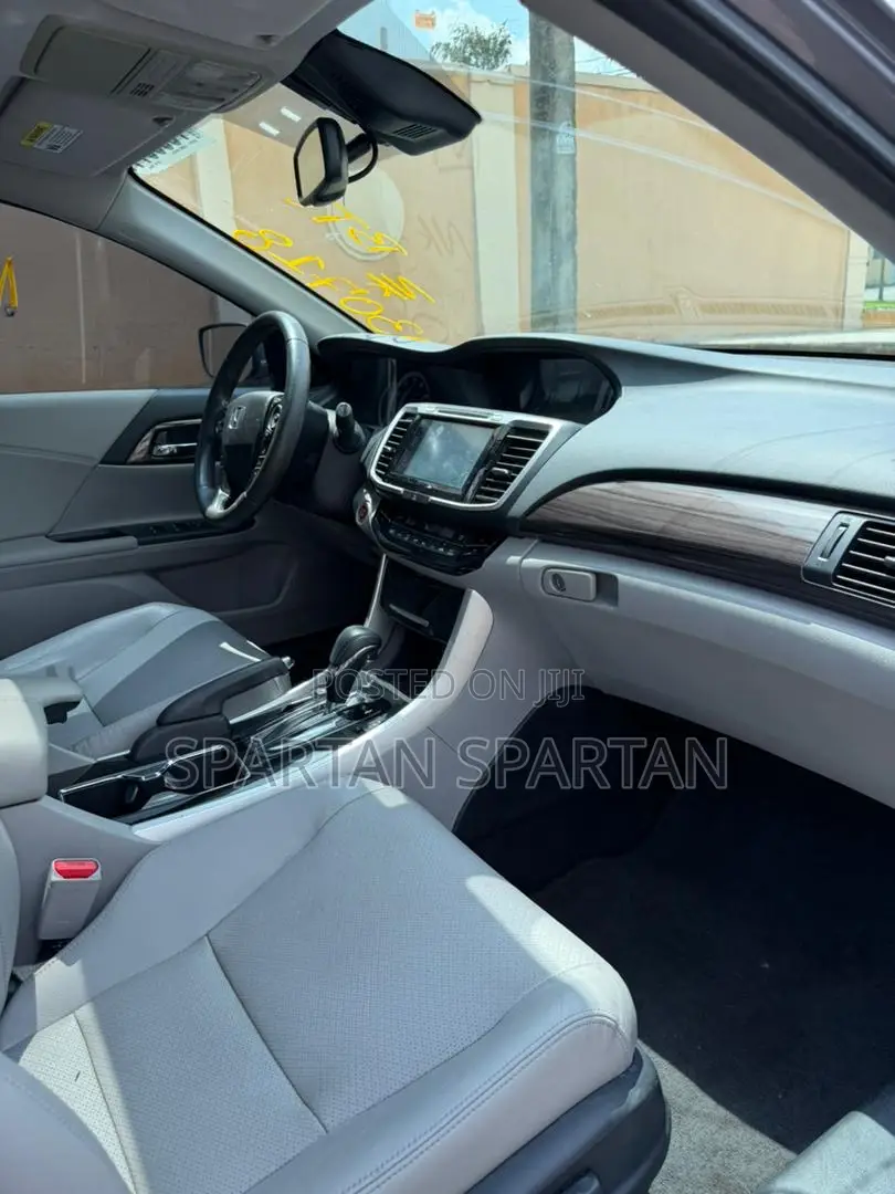 Honda Accord 2017 Gray