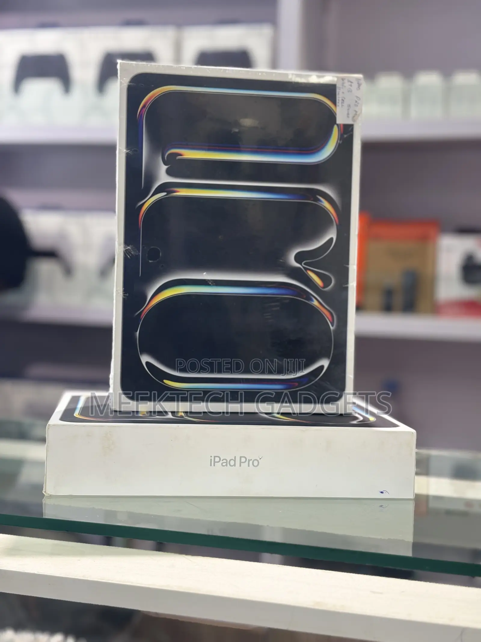 New Apple iPad Pro 13 (2025) 256 GB
