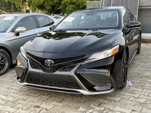 Toyota Camry XSE FWD (2.5L 4cyl 8AM) 2018 Black