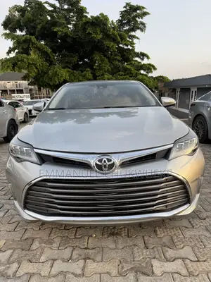 Toyota Avalon Limited FWD Sedan (3.6L 6cyl 6A) 2016 Silver