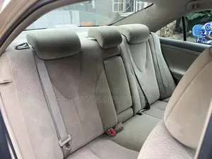 Toyota Camry LE 4dr Sedan (2.5L 4cyl 6AM) 2010 Gold