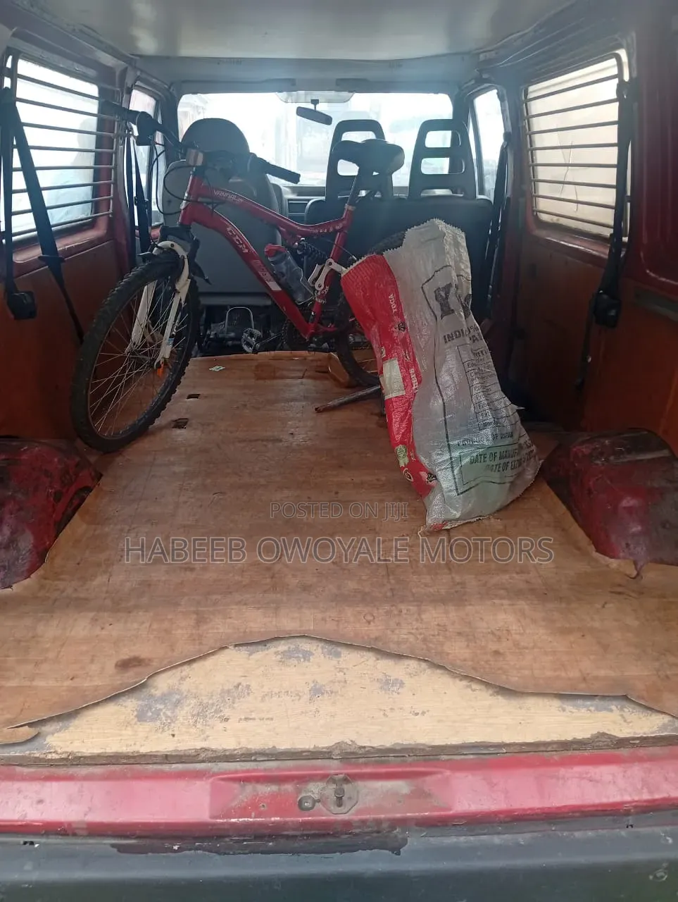Ford Transit 1999 Red
