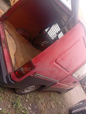 Ford Transit 1999 Red
