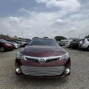 Toyota Avalon XLE Premium 4dr Sedan (3.5L 6cyl 6A) 2014 Maroon