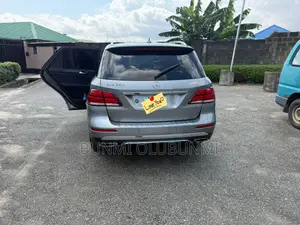 Mercedes-Benz GLE-Class 2016 Gray