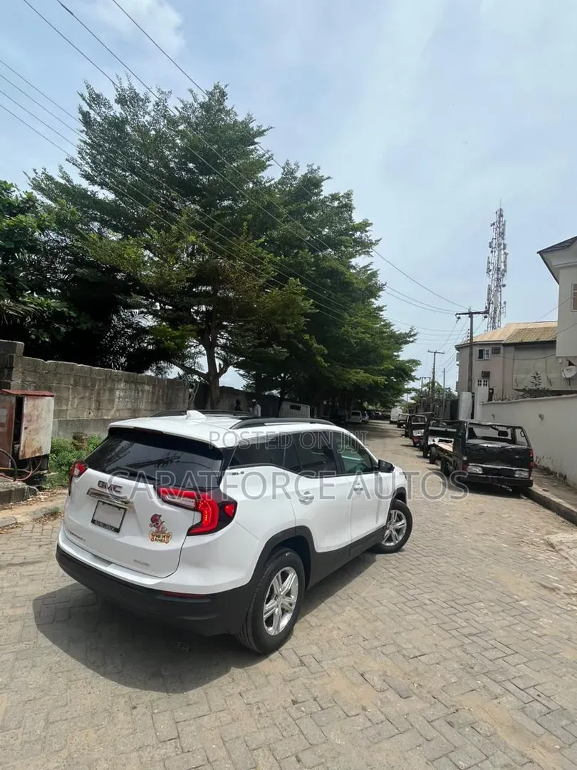 GMC Terrain 2022 White