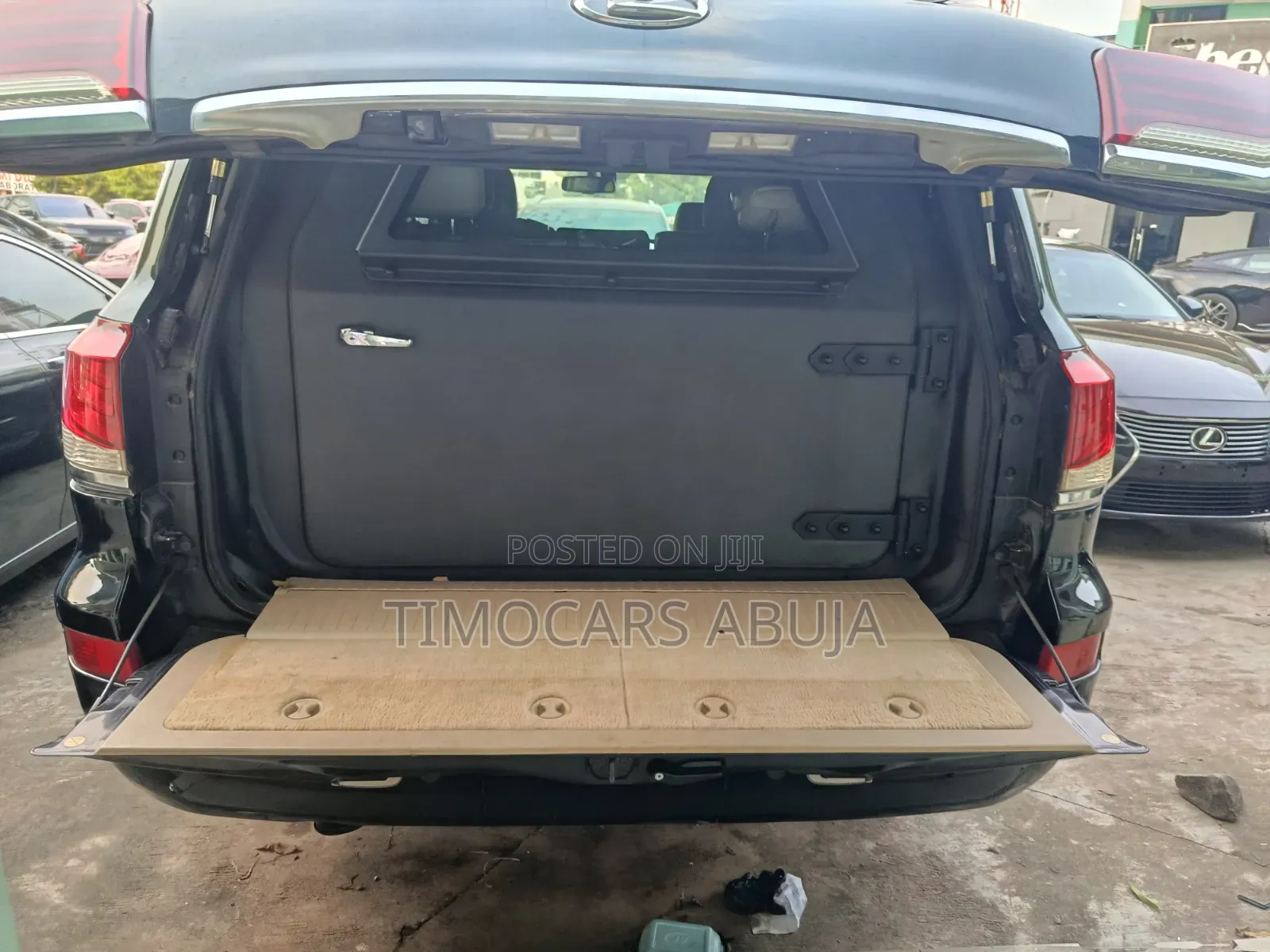 Lexus LX 570 2011 Black