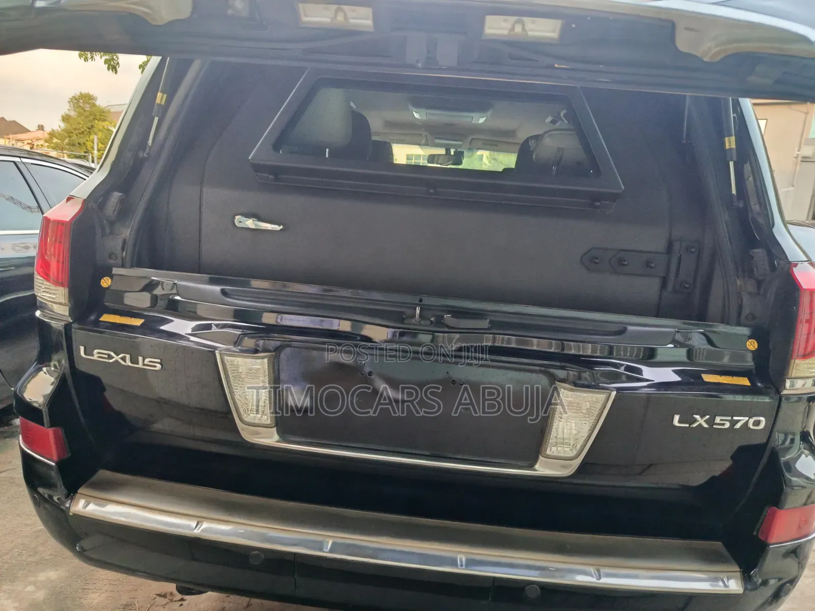 Lexus LX 570 2011 Black