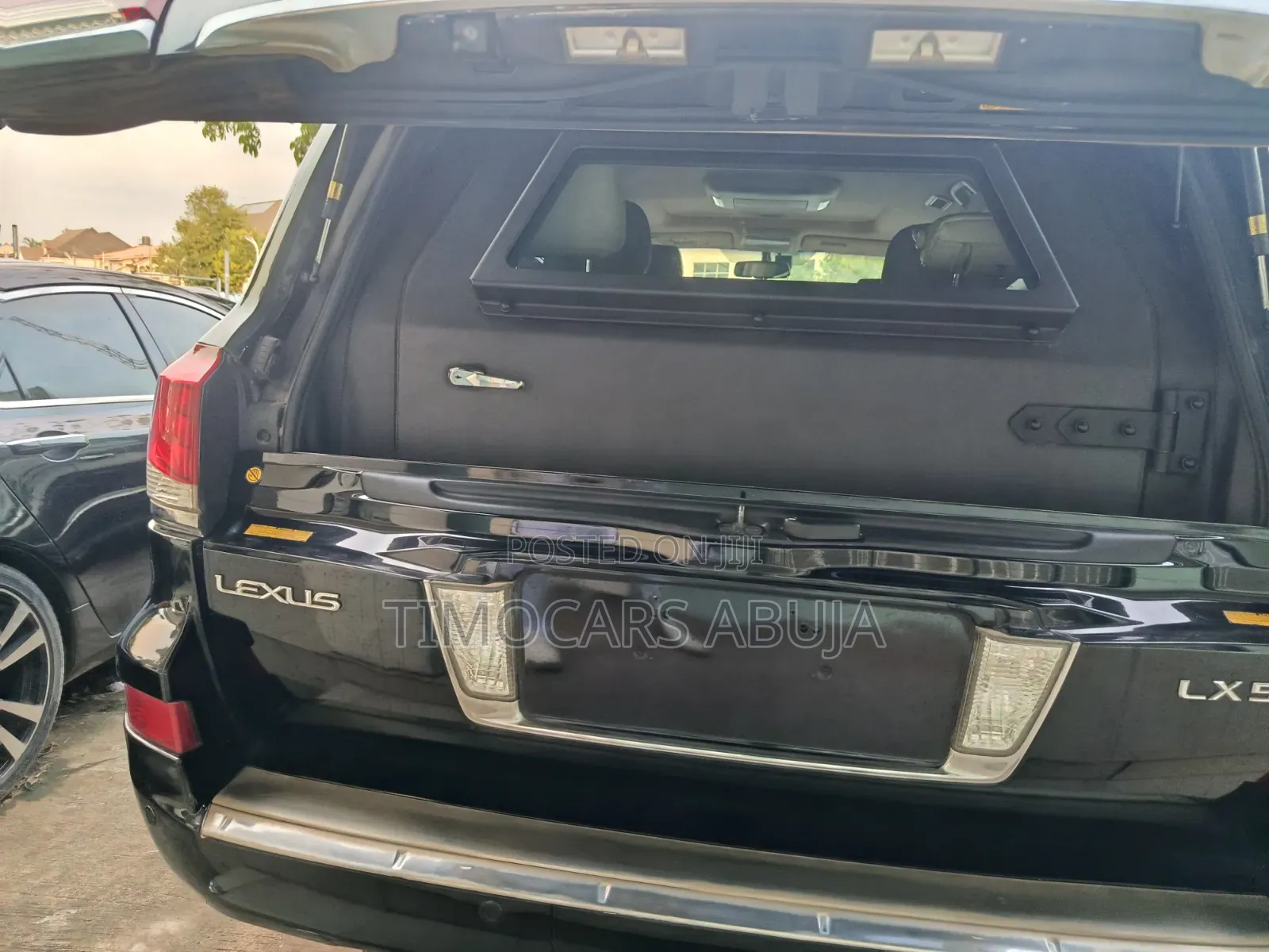 Lexus LX 570 2011 Black