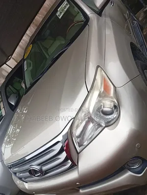 Lexus GX 2012 Gold