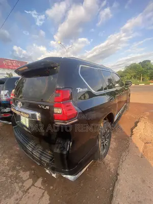Toyota Land Cruiser Prado 2010 Black
