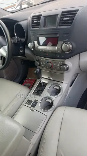 Toyota Highlander 2012 Gray