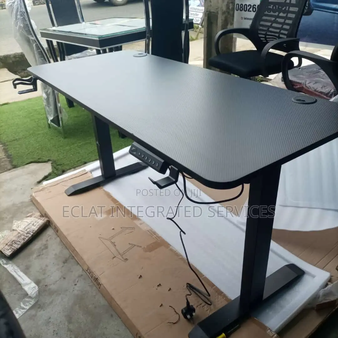 1.2meters Adjustable Table With Light