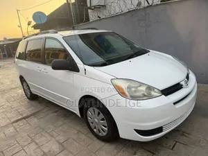 Toyota Sienna 2005 White