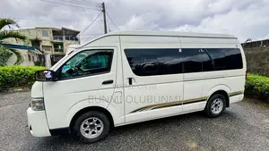 Toyota HiAce 2010 White