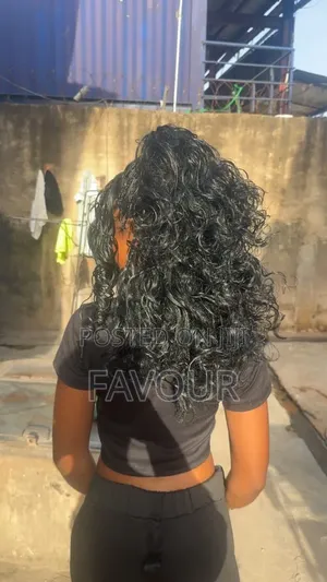 Emmy Curl's