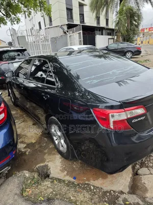 Toyota Camry SE 4dr Sedan (2.5L 4cyl 6A) 2013 Black
