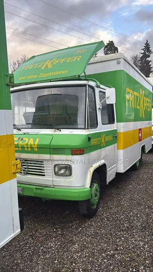 Mercedes Benz 608 Truck