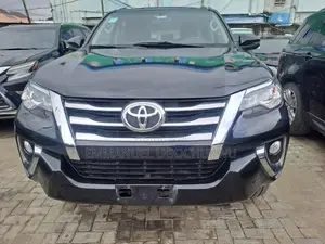 Toyota Fortuner 2018 Black