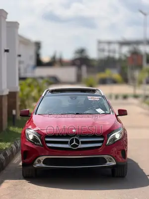 Mercedes-Benz GLA 250 2015 Red