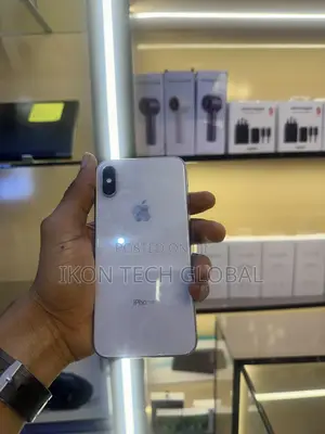 Apple iPhone XS 64 GB White