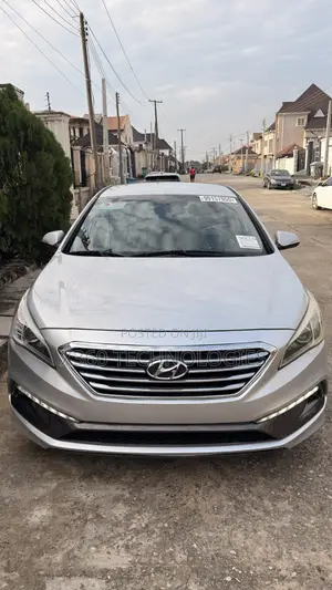 Hyundai Sonata Sport 2.0T 4dr Sedan (2.0L 4cyl Turbo 6A) 2015 Silver