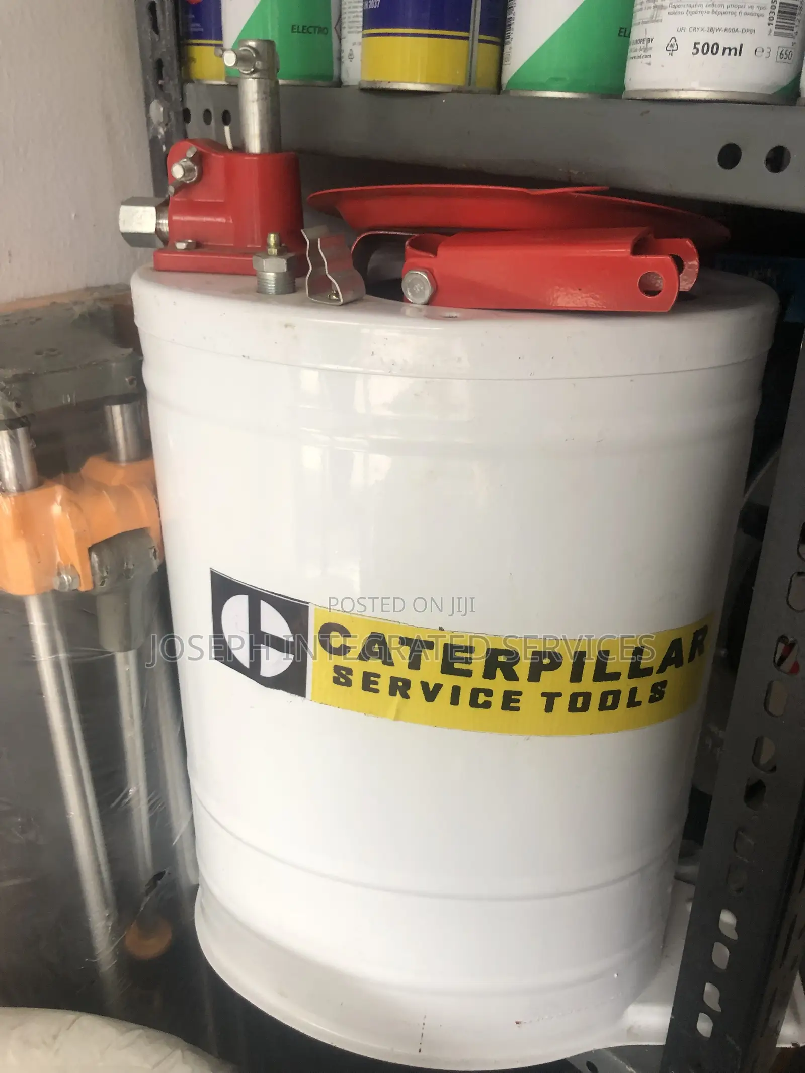 Caterpillar Grease Bucket Pump