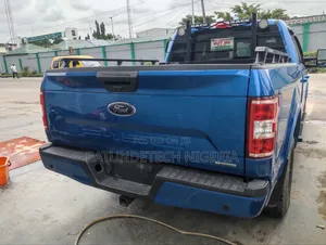 Ford F-150 2020 Blue