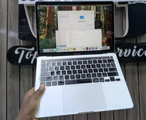 Laptop Apple MacBook Pro 2022 M2 16GB Apple M2 SSD 512GB