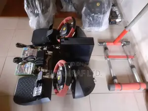 Xboxone Console+Camera+Cables+2games+2 Thrustmaster Racing Wheels