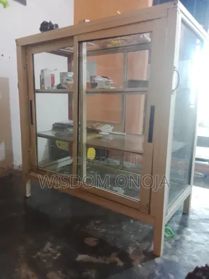 Show Glass