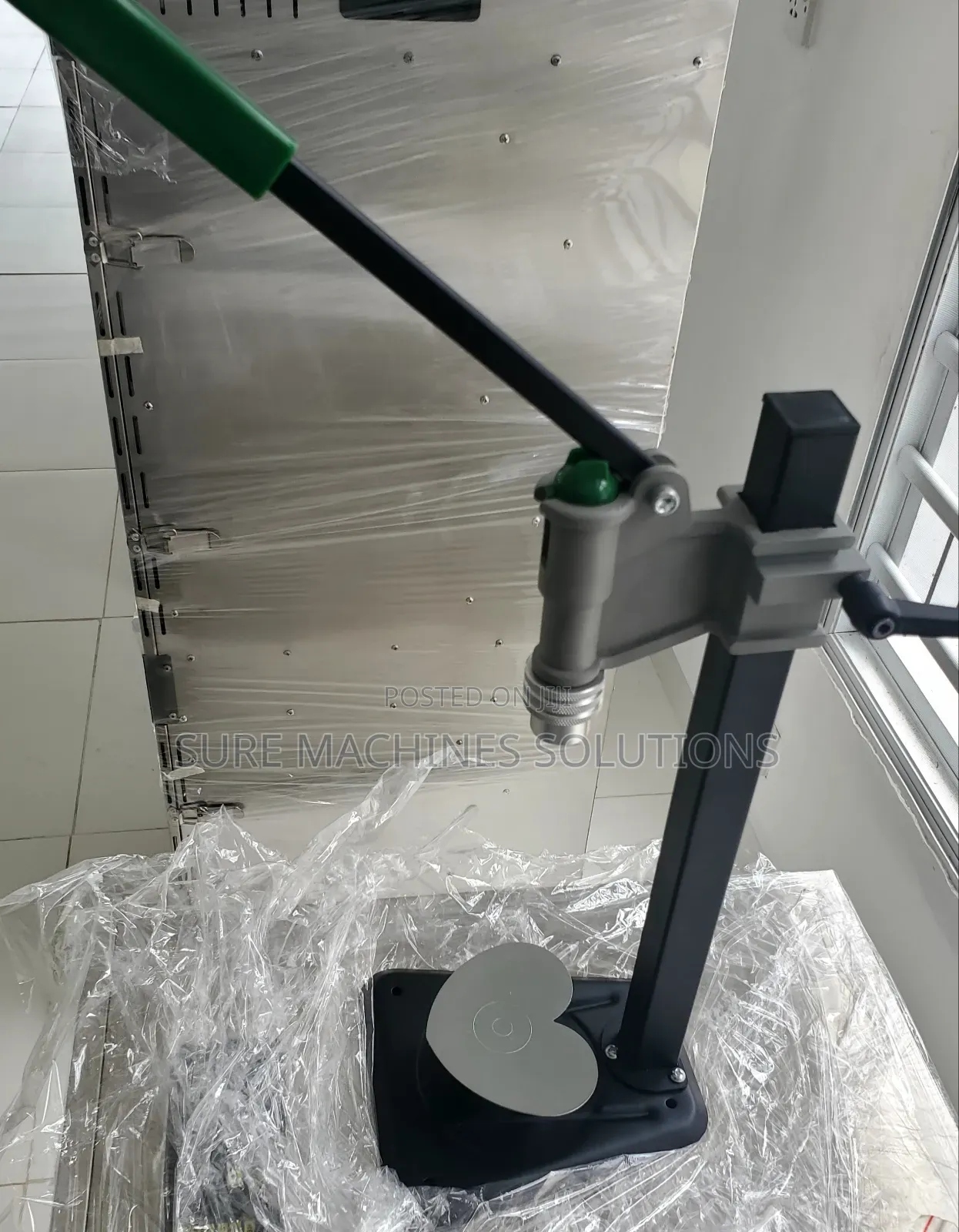 Perfume Capping Machine