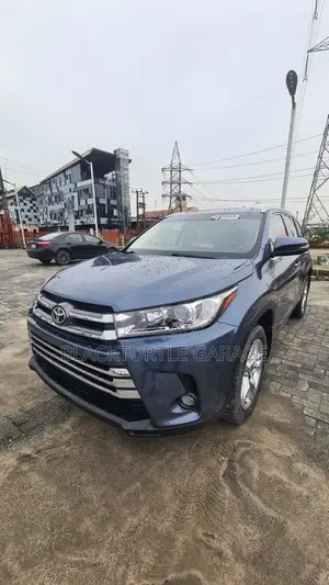Toyota Highlander 2015 Blue