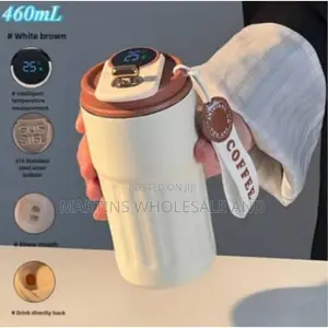 Smart Coffee Mug Features a Built-in Led Temperature Display on the Li