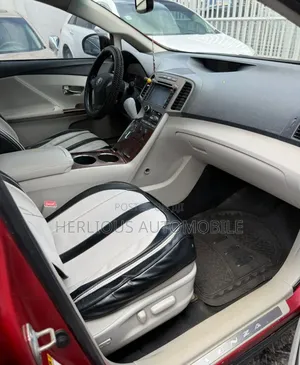 Toyota Venza 2010 Red