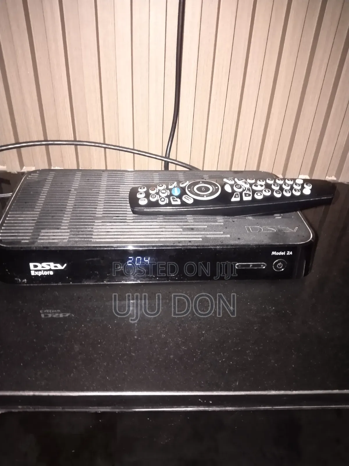 Neatly Used DSTV Esplora 2 Decoder With LNB and Remote