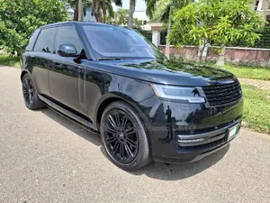 Land Rover Range Rover Vogue 2023 Black