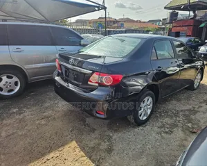 Toyota Corolla LE 4dr Sedan (1.8L 4cyl 4A) 2012 Black