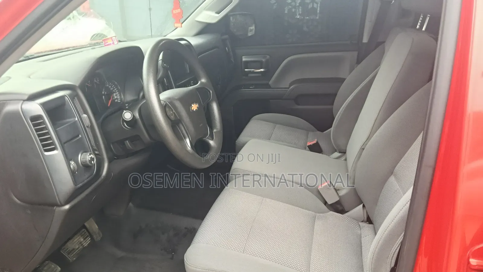 Chevrolet Silverado 2019 Red