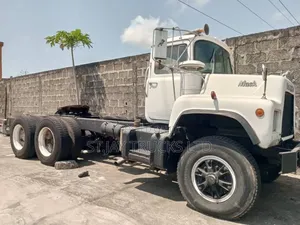 Mack Tractor Head