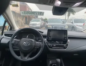 Toyota Corolla 2021 Silver