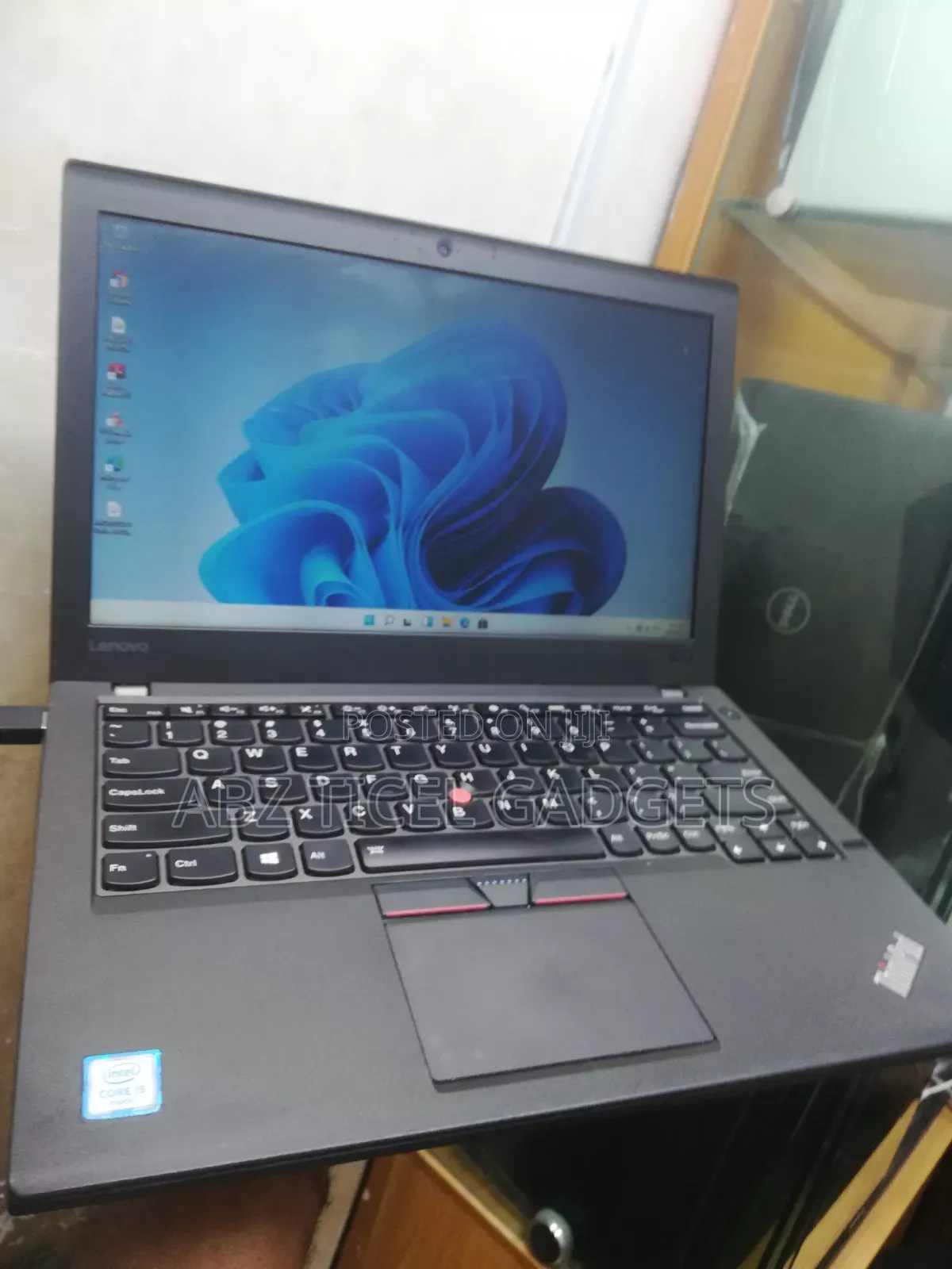 Laptop Lenovo ThinkPad X260 8GB Intel Core i5 HDD+SSD 500GB