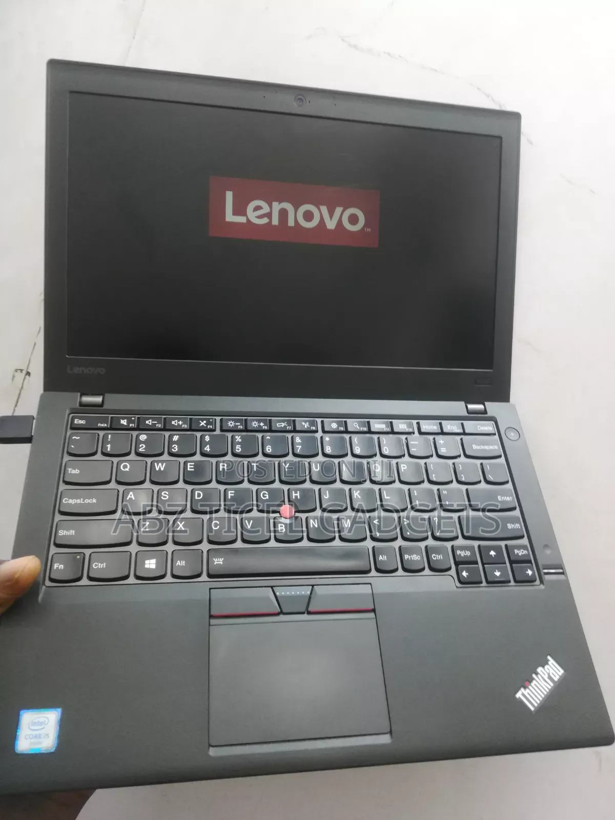 Laptop Lenovo ThinkPad X260 8GB Intel Core i5 HDD+SSD 500GB