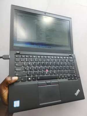 Laptop Lenovo ThinkPad X260 8GB Intel Core i5 HDD+SSD 500GB