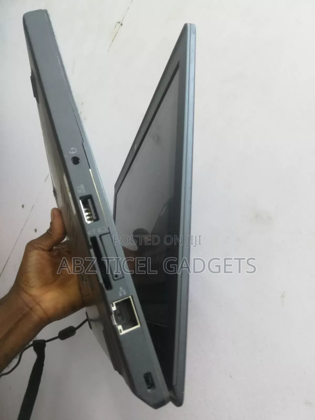 Laptop Lenovo ThinkPad X260 8GB Intel Core i5 HDD+SSD 500GB