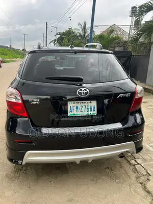 Toyota Matrix S Hatchback AWD (2.4L 4cyl 4A) 2010 Black